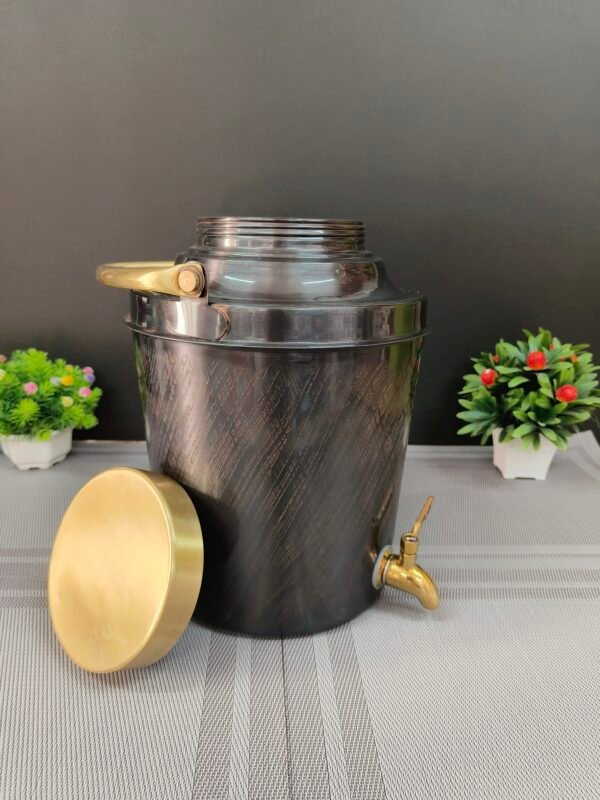 Pipal Rajwad Matka With Brass Lid And Handle 8000ml - Image 4